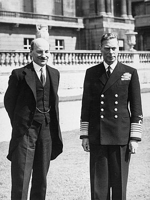 Clement Attlee und König George
