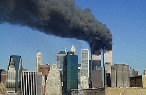 Die brennenden Twin Towers des World Trade Centers am 11. September 2001 11 September 2001 Terroranschlag New York