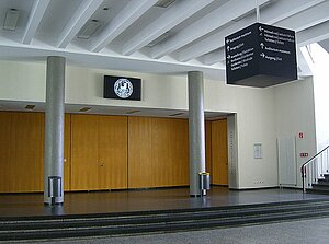 Sit in Eingang zum Auditorium der FU Berlin, der beim Sit-in blockiert wurde
