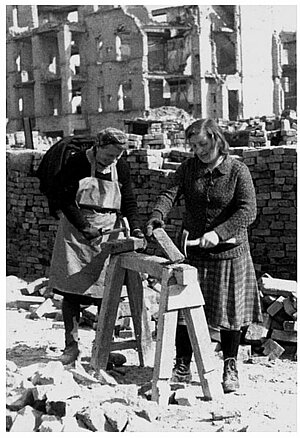 Trümmerfrauen in Berlin