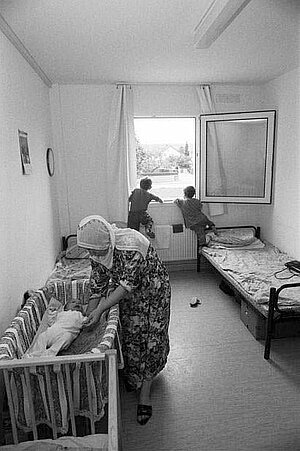 Asylbewerberunterkunft im Jahr 1993