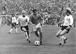 Weltmeister 1974 im Fußball wurde die Bundesrepublik Deutschland im eigenen Land