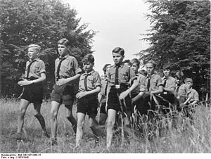 Wandernde Hitlerjungen