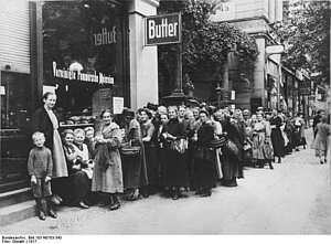 Essen in den 20er Jahren Einkaufen von Lebensmitteln 1917