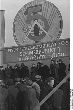 Auftakt zum Fünfjahresplan in der DDR 1951