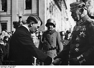 Reichspräsident von Hindenburg und Reichskanzler Adolf Hitler