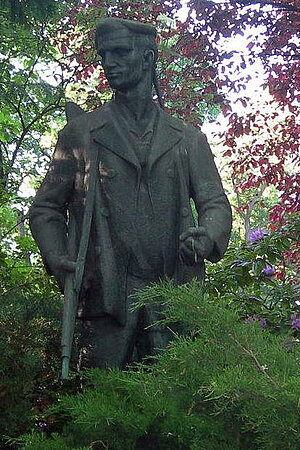 Statue eines Roten Matrosen vom Matrosenaufstand Matrose Novemberrevolution
