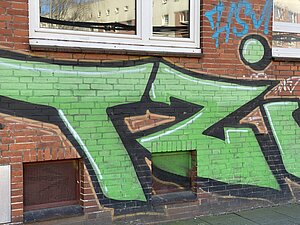 Graffiti an Hauswand in Hamburg