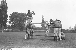 Sportübungen Hitlerjugend