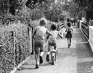 Draußen spielen in der DDR ddr spielen