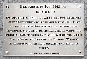 Kommune 1 Gedenktafel am Haus Kaiser-Friedrich-Straße 54A in Berlin-Charlottenburg
