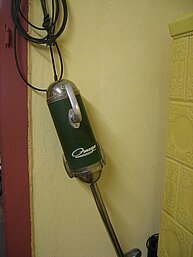 AKA electric Omega Staubsauger