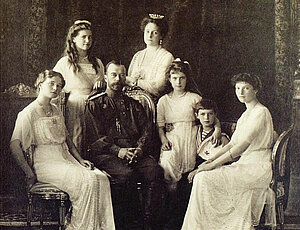 Zar Nikolaus II. und seine Familie 1913